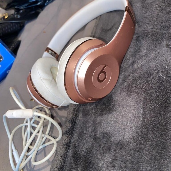 ⚡️Rose Gold Beats by Dr. Dre⚡️ - Picture 4 of 4